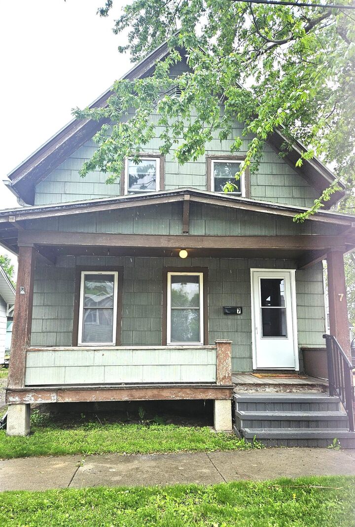 7 High Street  Menasha WI 54952-3017 photo