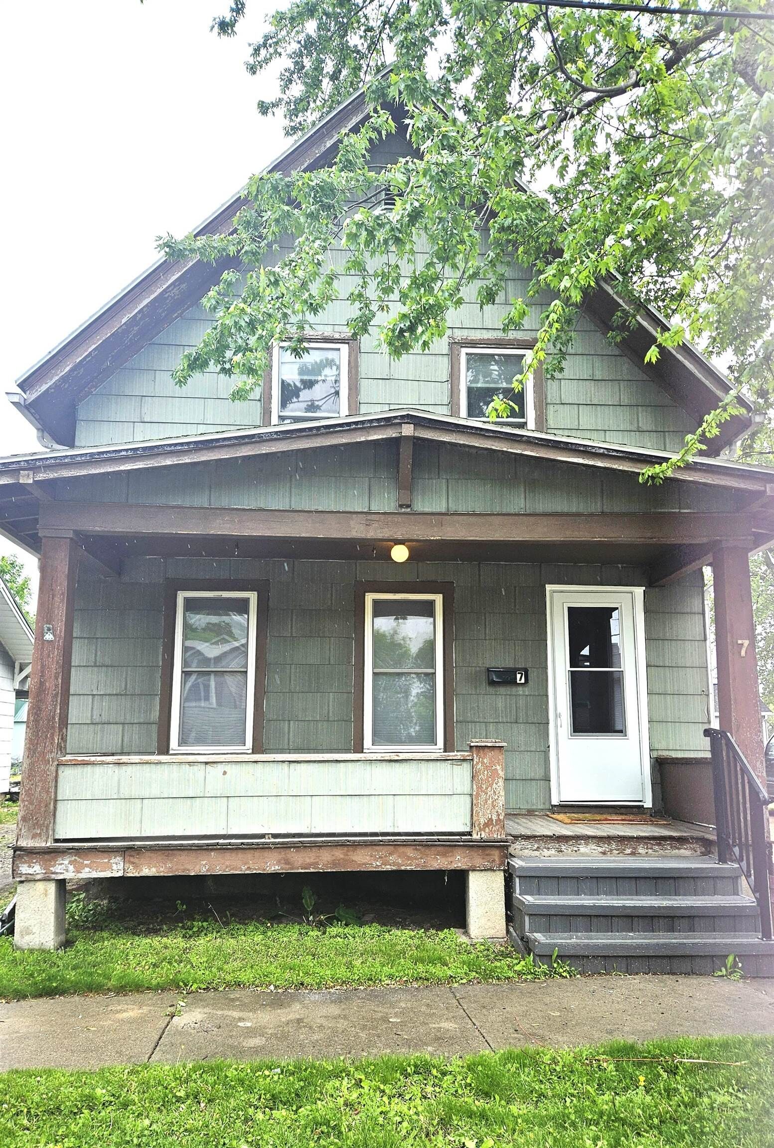 Property Photo: 7 High Street WI 54952-3017