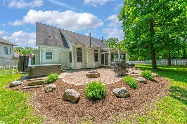 Property Photo: 35549 Jolaine Court MI 48062