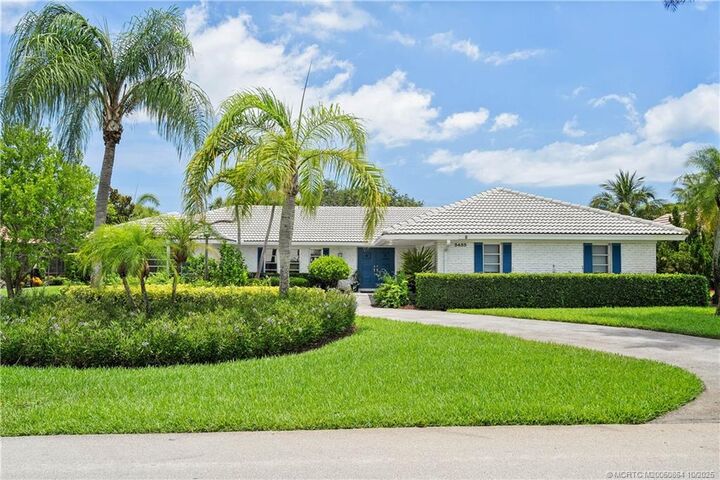 Property Photo: 3453 SE Fairway E FL 34997