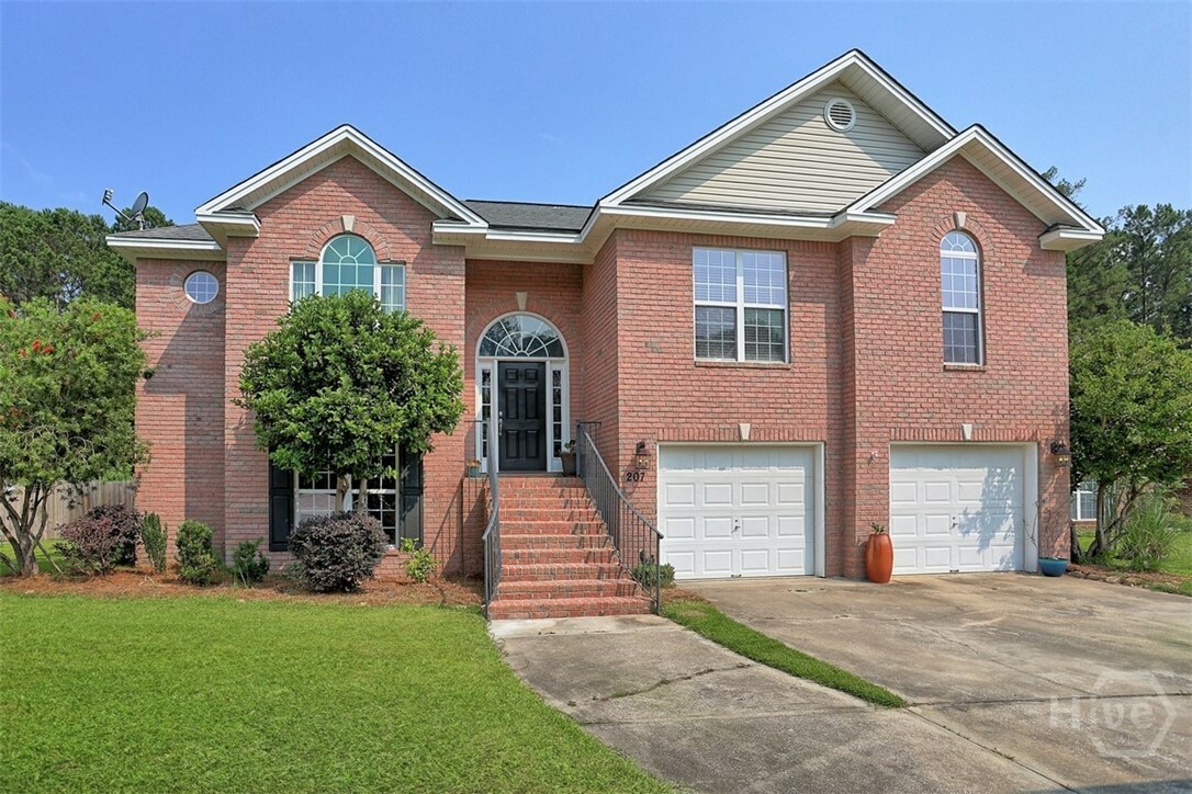Property Photo: 207 Pink Dogwood Lane GA 31322