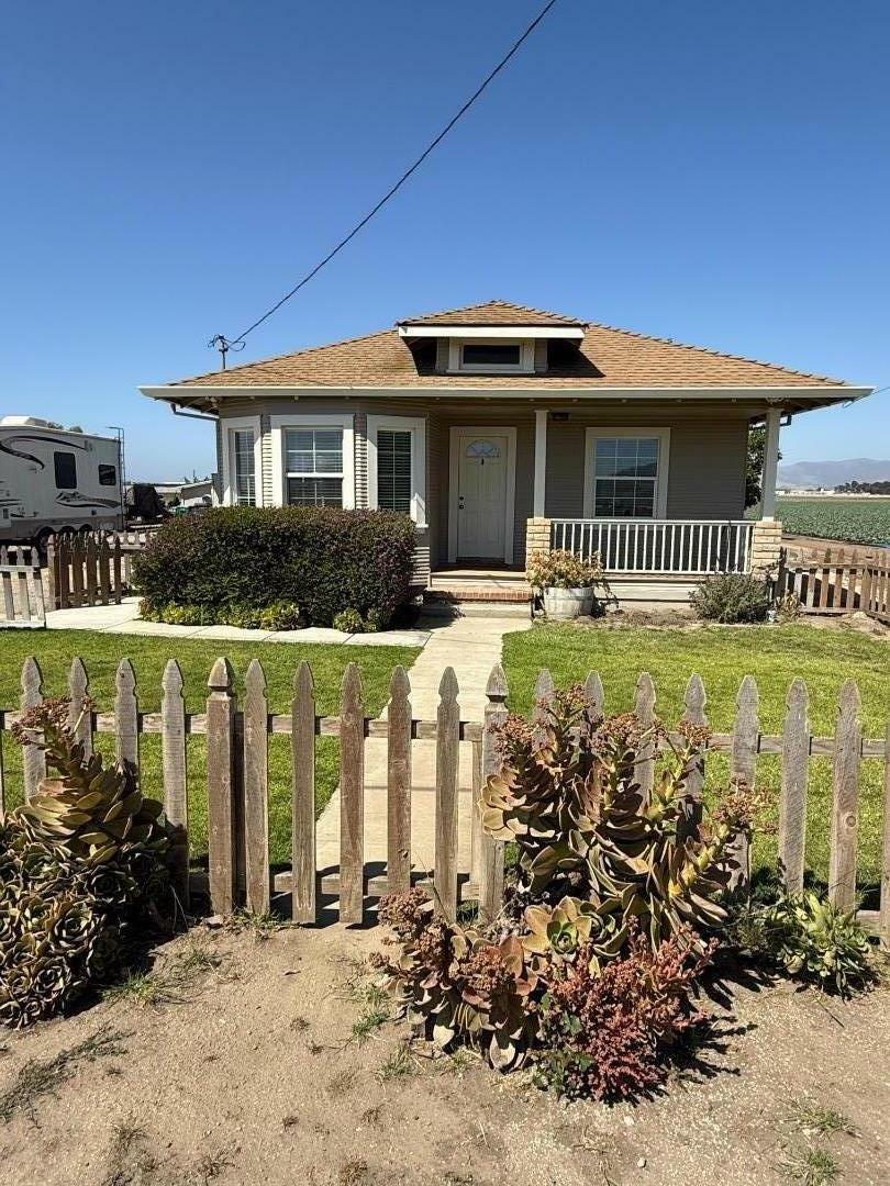 123 Hunter Lane  Salinas CA 93908 photo