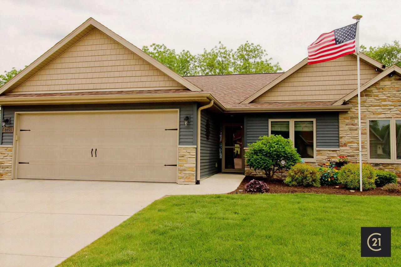 Property Photo: 2253 Walnut Street WI 53511