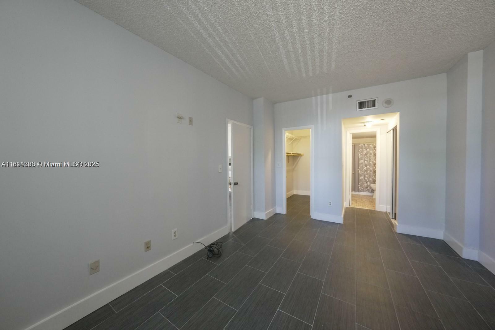 Property Photo: 1470 NE 123rd St A104 FL 33161