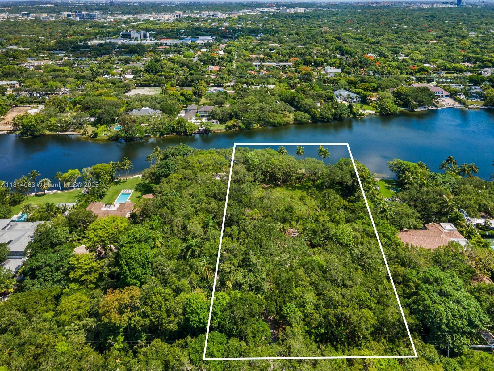 Property Photo: 5355 Hammock Dr FL 33156