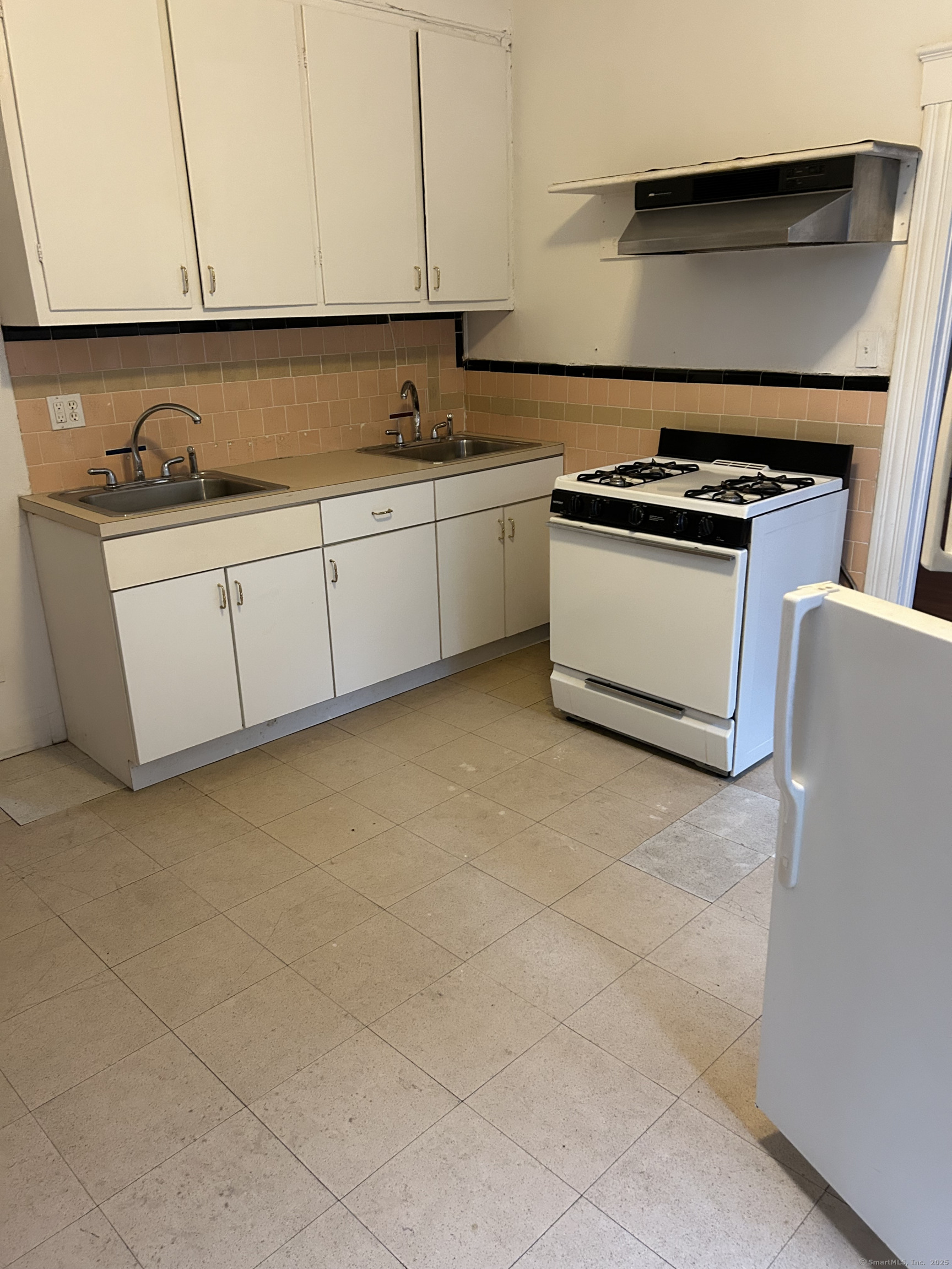 Property Photo: 787 Elm Street CT 06511