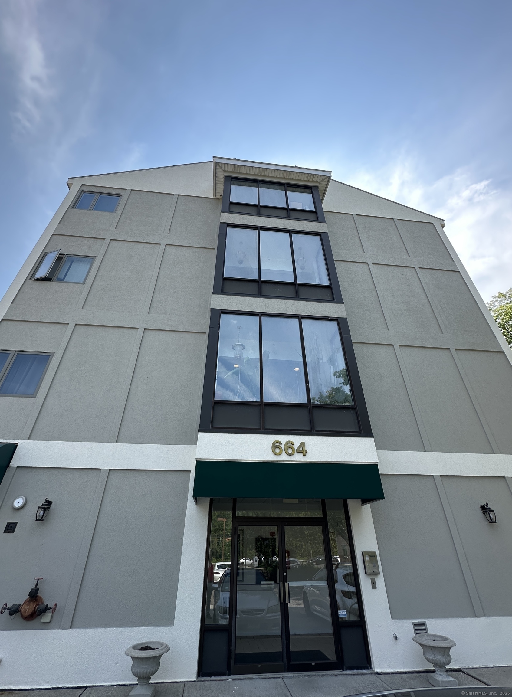 Property Photo: 664 Main Avenue Apt 302 CT 06851