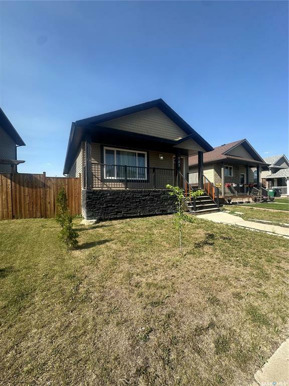 Property Photo: 522 Hampton Circle SK S7R 0G3