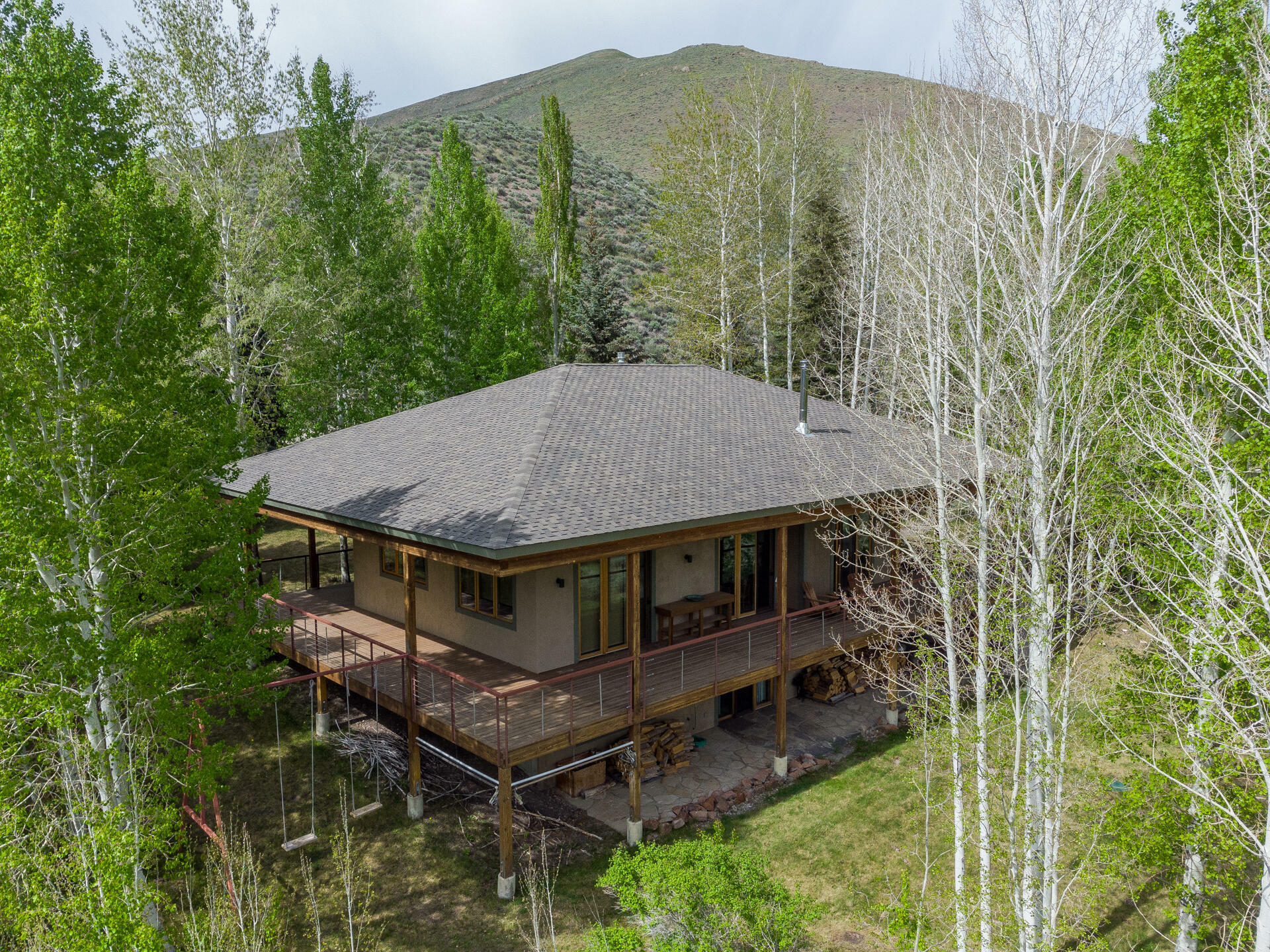 Property Photo: 214 Crazy Horse Dr ID 83333