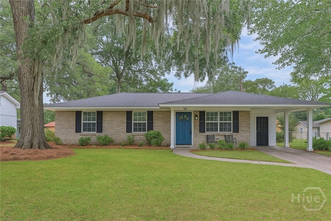 Property Photo:  18 Ossabaw Road  GA 31410 