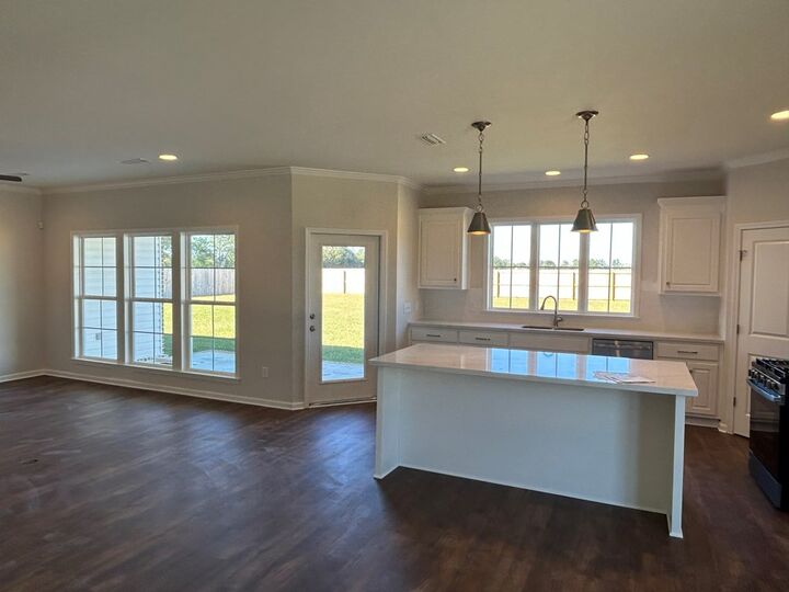 Property Photo:  206 Cambridge Dr  AL 36345 