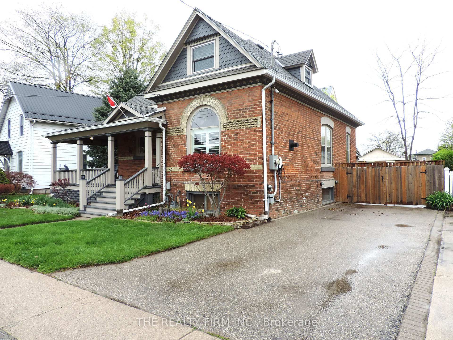 Property Photo: 11 South Street E ON N5H 1P5