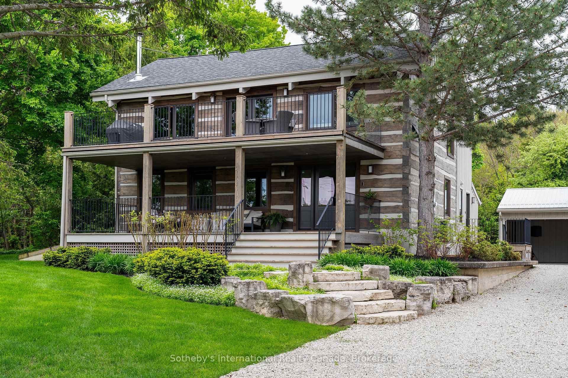 Property Photo: 116 Lakeshore Road E ON L9Y 0N2