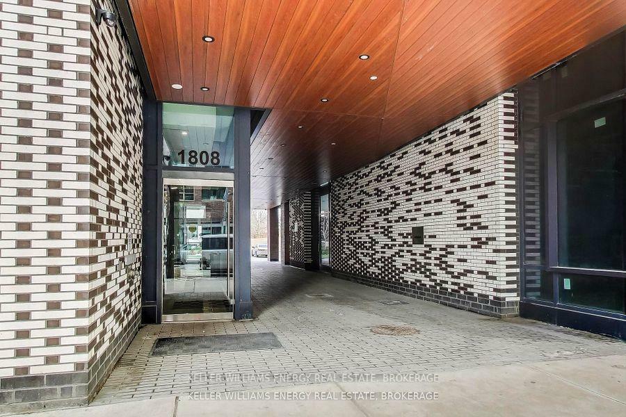 Property Photo: 1808 St. Clair Avenue W 501 ON M6N 0C1