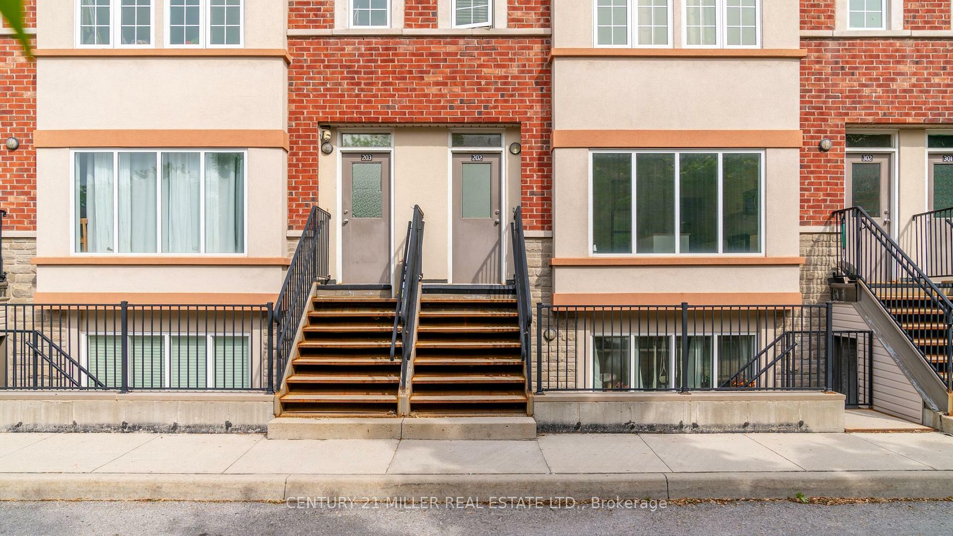 Property Photo: 174 Bronte Street S 202 ON L9T 1Y8