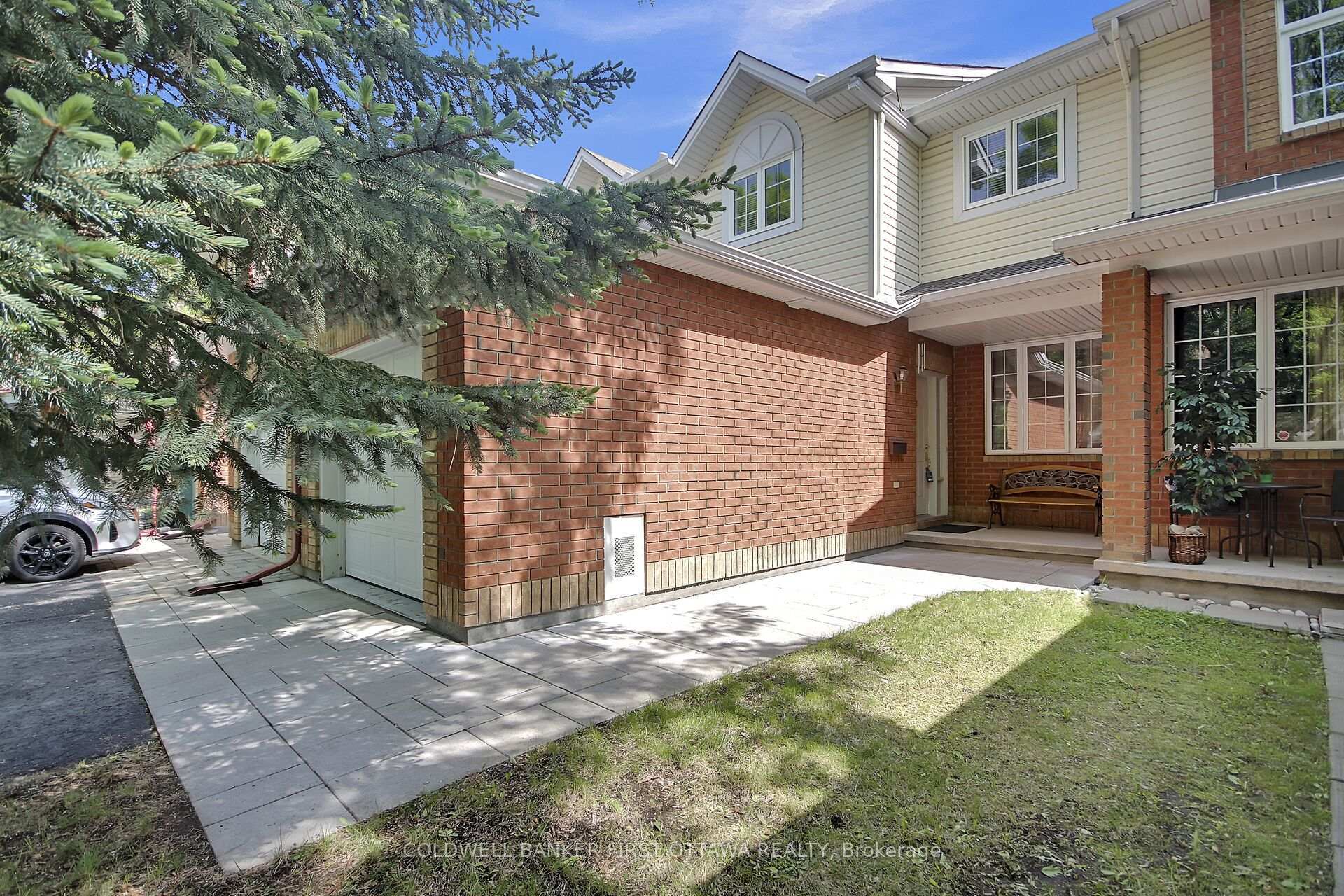 41 Tobermory Crescent  Kanata ON K2K 2S2 photo