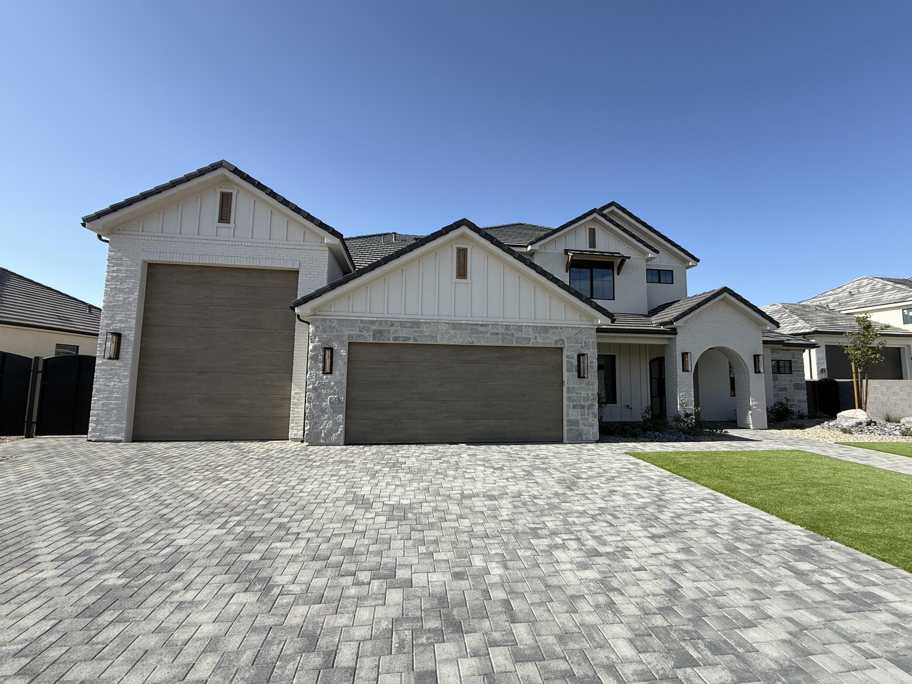 Property Photo:  2750 E Moorland Dr  UT 84790 
