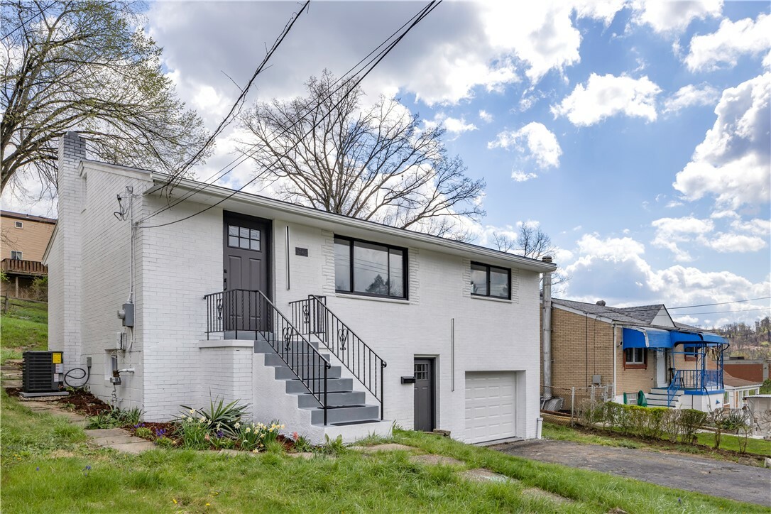 Property Photo: 5725 Keefe St PA 15207