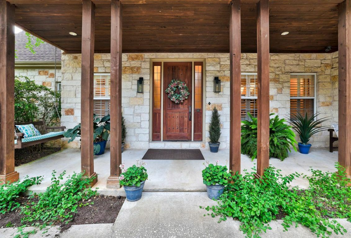 Property Photo: 1221 Havre Lafitte Drive TX 78746