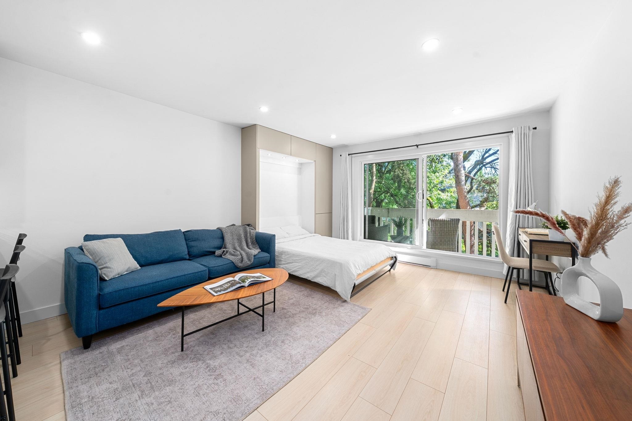 Property Photo:  1545 E 2nd Avenue 203  BC V5N 1C8 