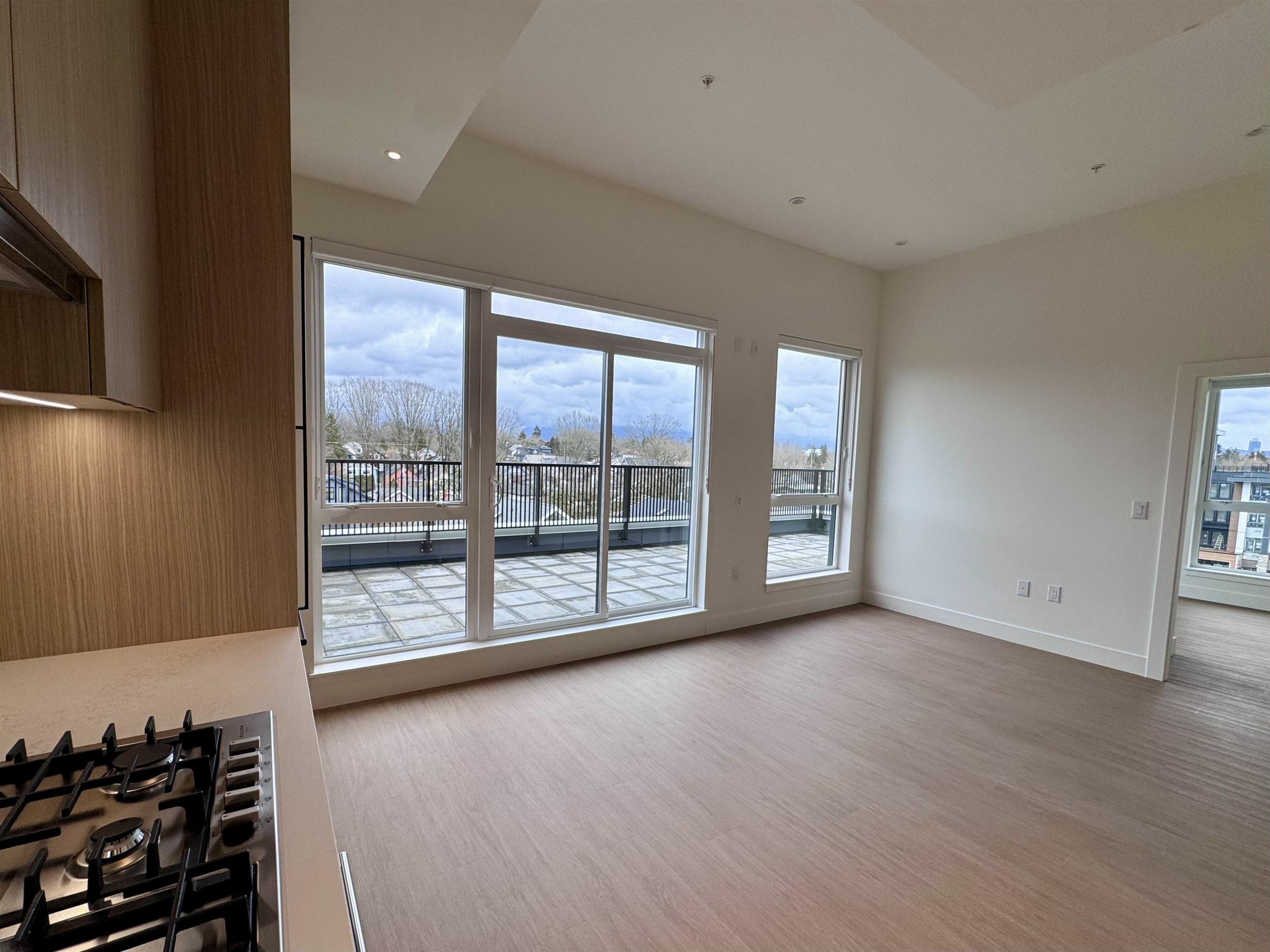 Property Photo: 2235 E Broadway 601 BC V5N 0J5