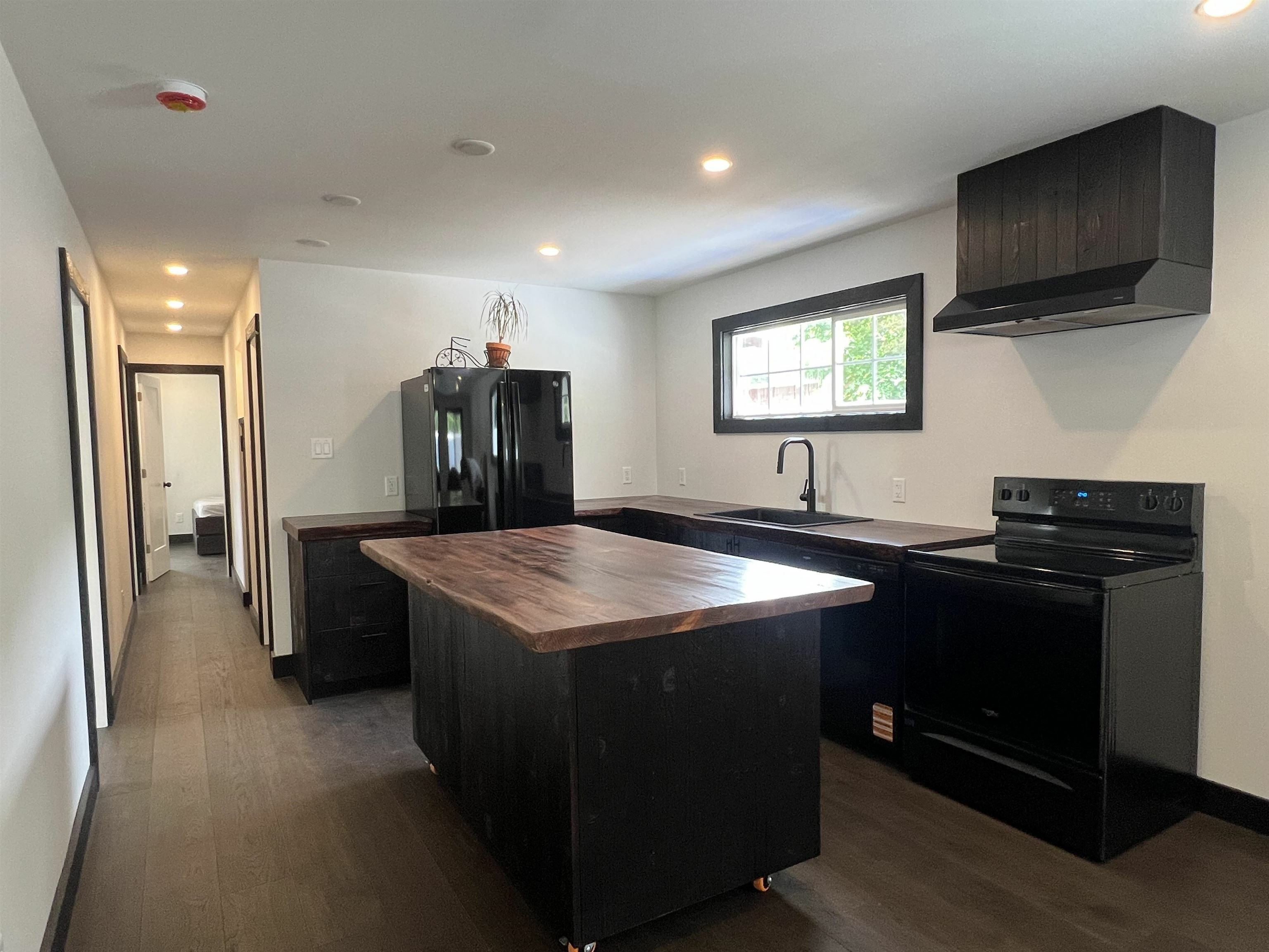 Property Photo: 40157 Government Road 26 BC V8B 0N7