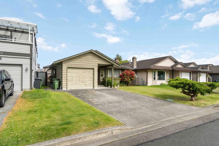 Property Photo:  10740 Bonavista Place  BC V7E 5B8 