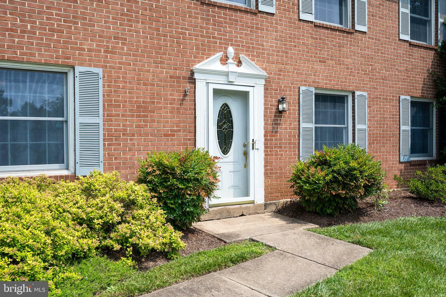 Property Photo: 1213 Terrylynn Court VA 20170