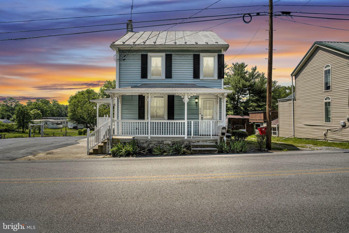 23 Mountain Street  Mount Holly Springs PA 17065 photo