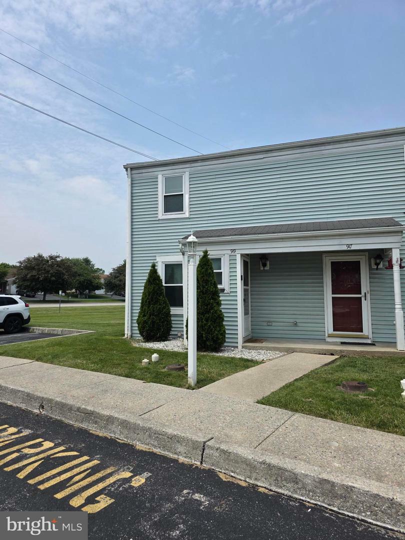 919 Old Silver Spring Road  Mechanicsburg PA 17055 photo