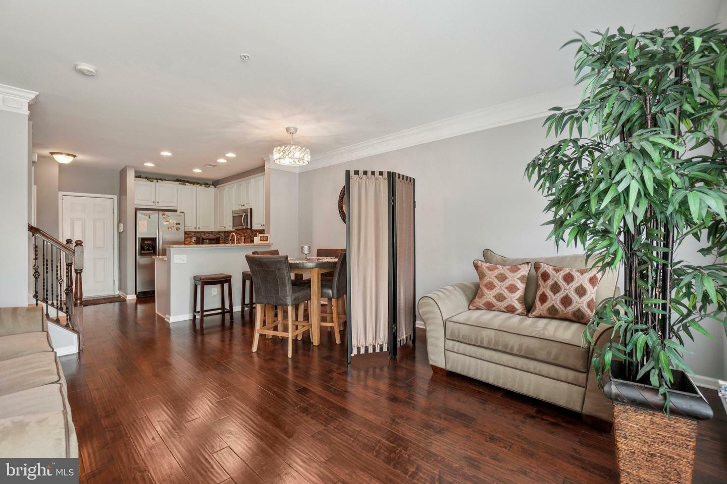 Property Photo: 15232 Torbay Way 159 VA 22191