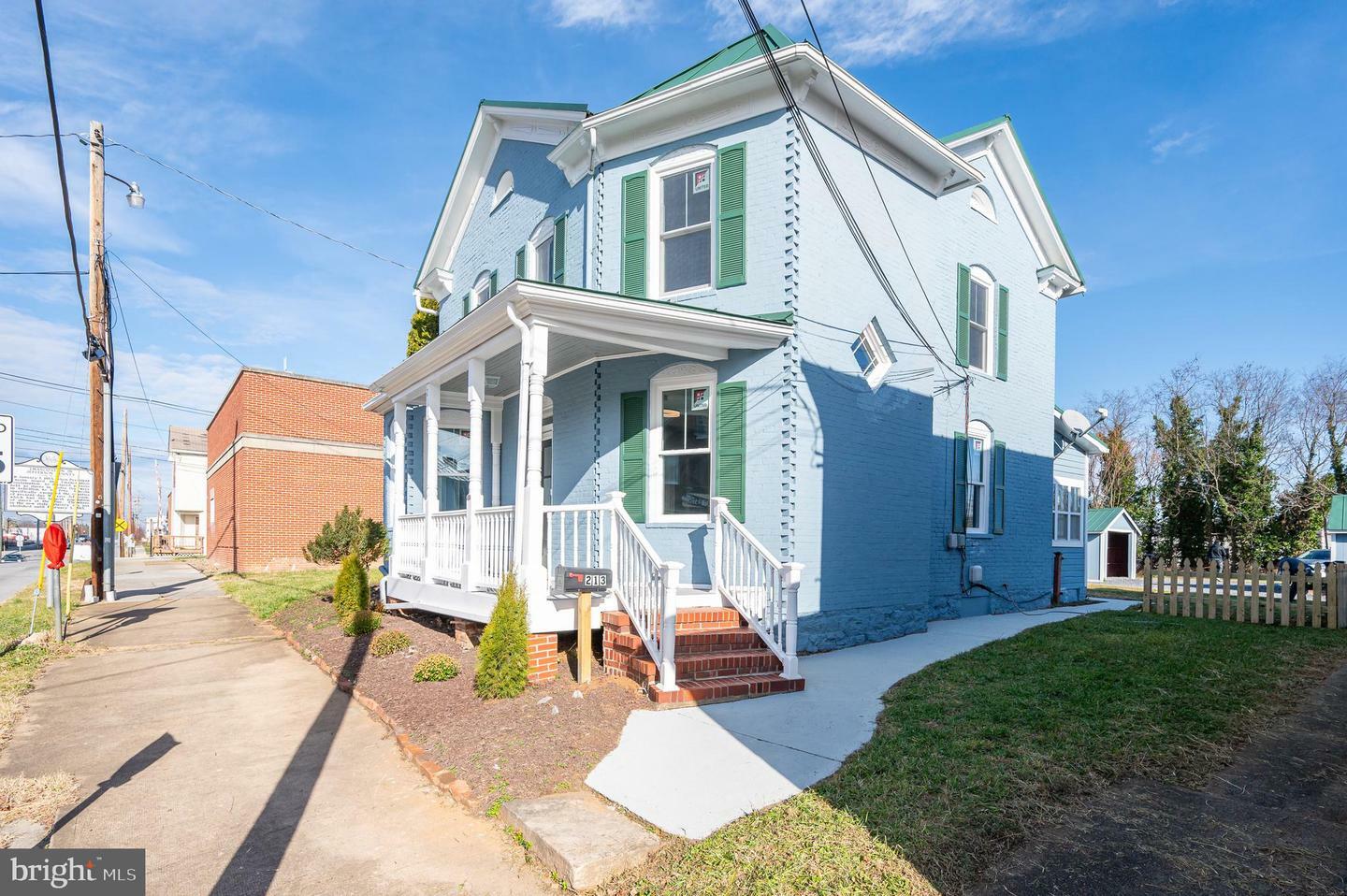 Property Photo: 213 N George Street WV 25414