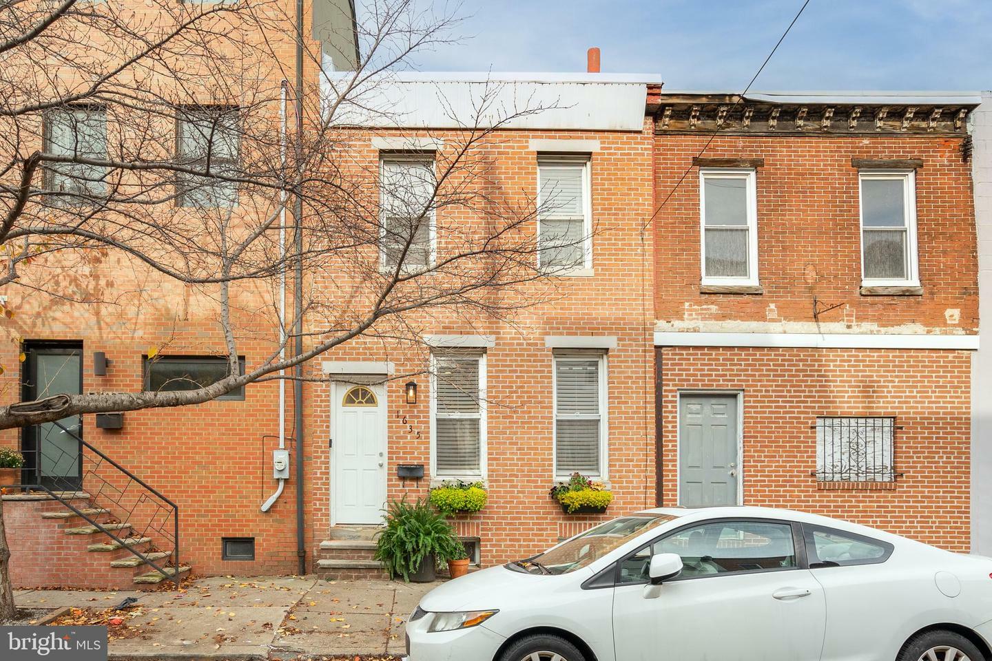 1635 Catharine Street  Philadelphia PA 19146 photo