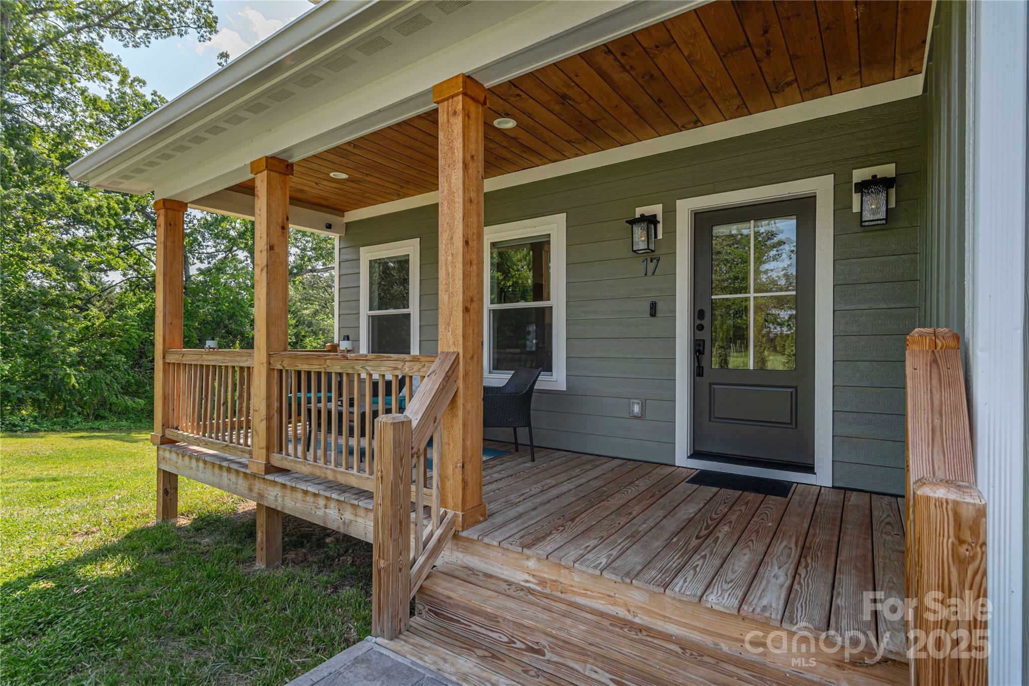 Property Photo: 17 Baxter Woods Lane NC 28715