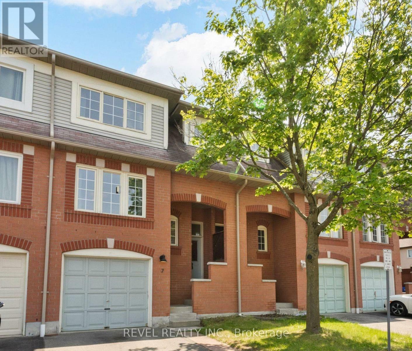 Property Photo: 1801 Nichol Ave Avenue North 7 ON L1N 9K1