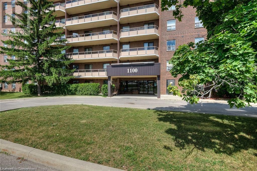 Property Photo: 1100 Courtland Avenue East 714 ON N2C 2H9