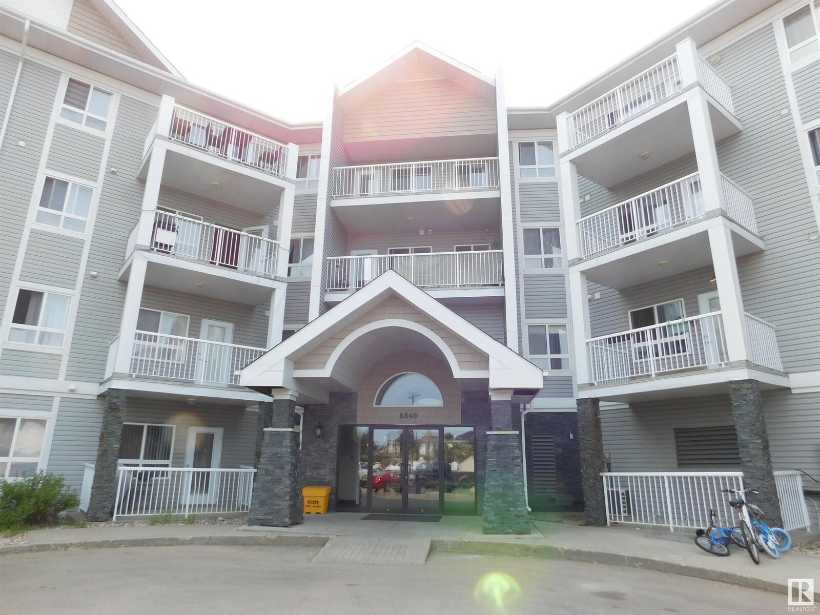 Property Photo: #225 5340 199 St NW AB T6M 0A6