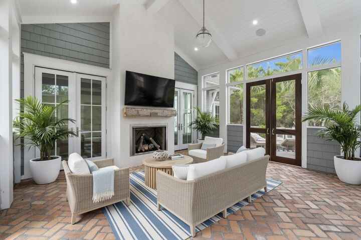 Property Photo: 80 Shore Bridge Circle FL 32461