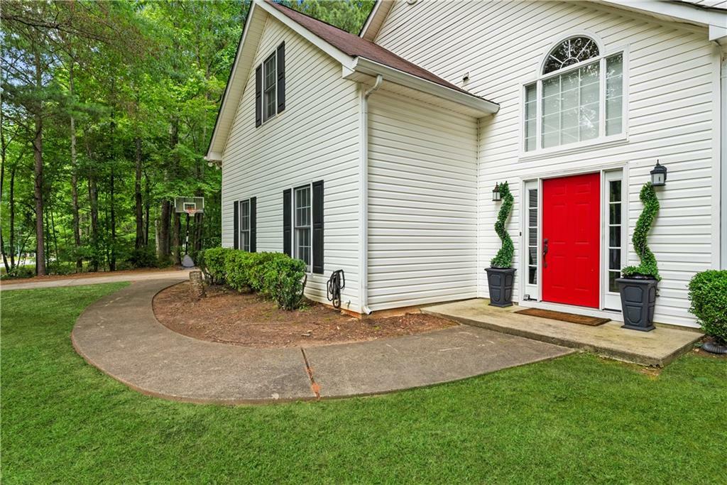 Property Photo: 76 Barrington Farms Parkway GA 30277