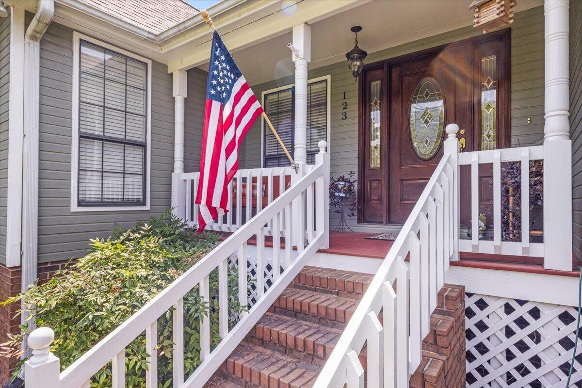 Property Photo: 123 Woodlawn Drive AL 35740