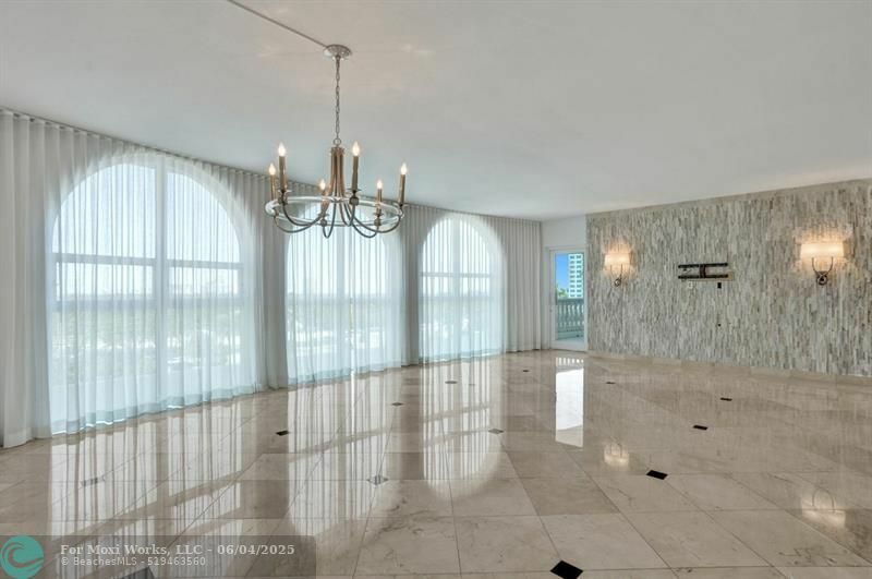 Property Photo:  2845 NE 9th St 605  FL 33304 