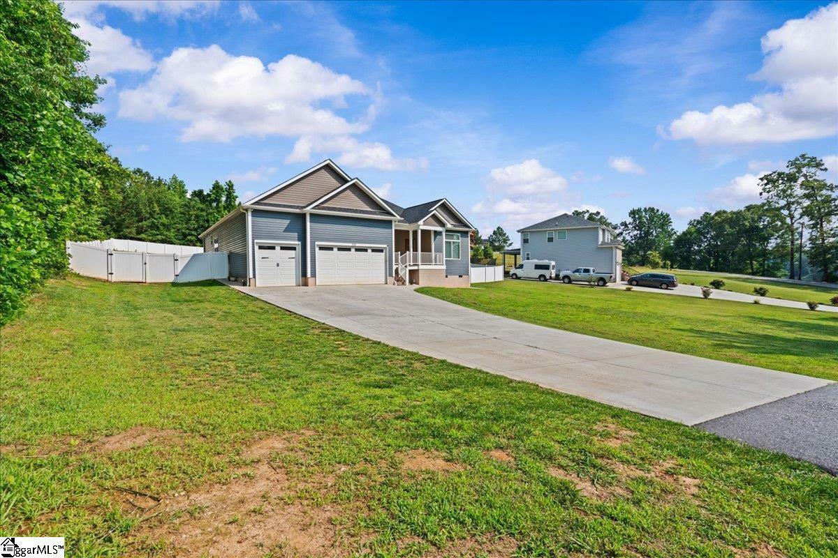 Property Photo: 310 Hammond Circle SC 29621