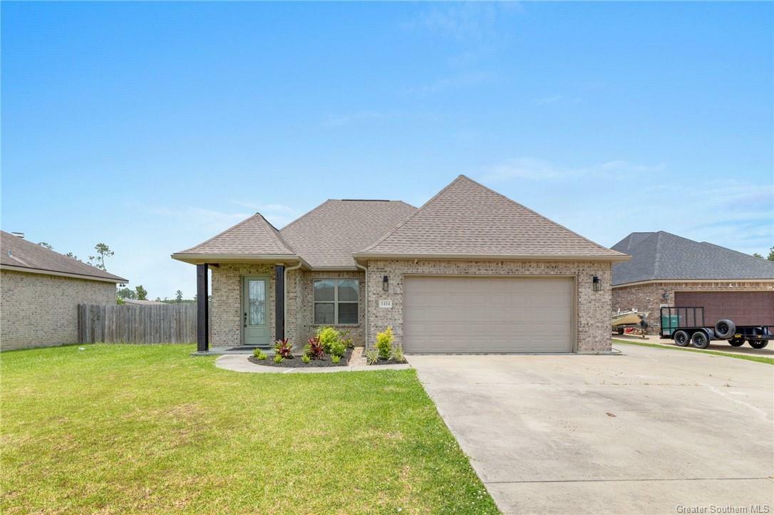 Property Photo: 1414 Trisha Court LA 70611
