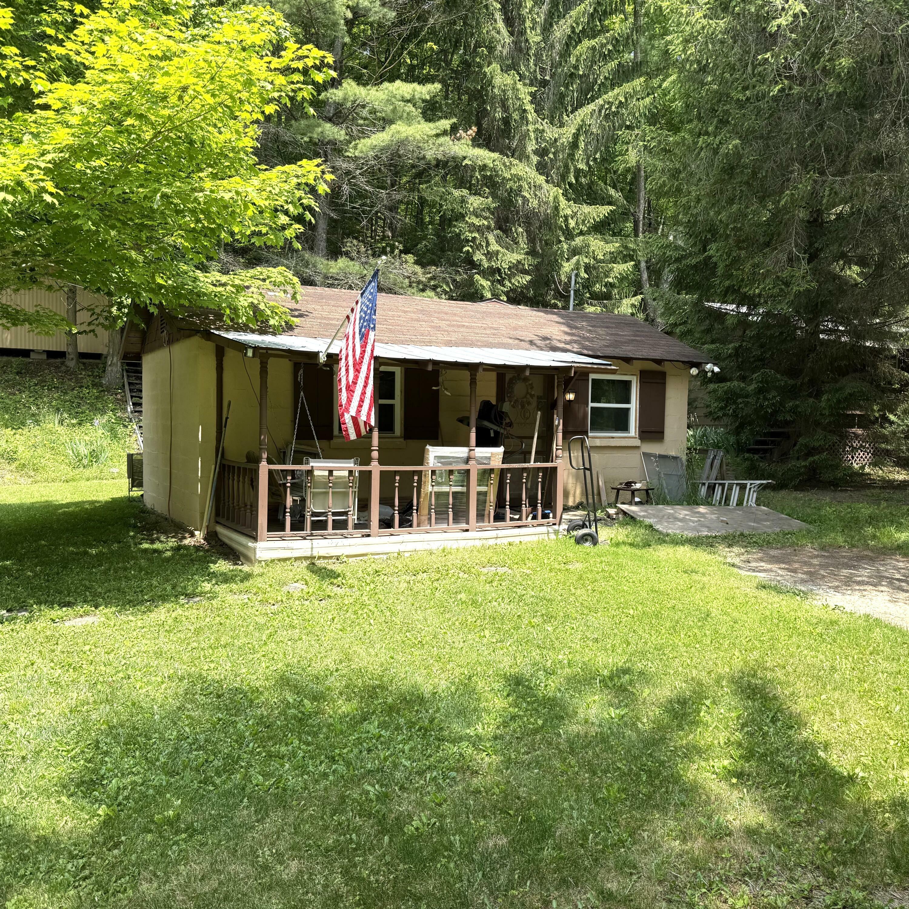 Property Photo: 3311 Pocahontas Trl WV 24954
