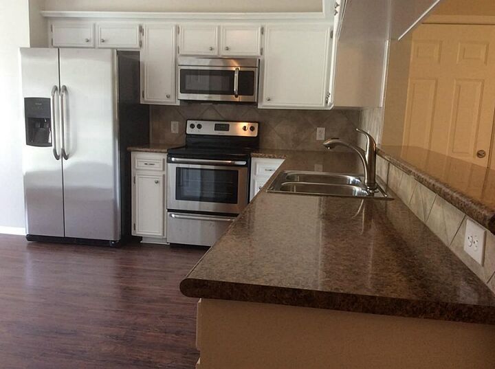 Property Photo:  5 Lazybrook Street  TX 77515 