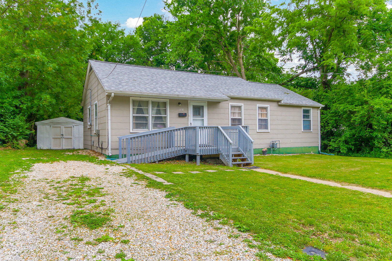 Property Photo: 1518 West Street MO 65265