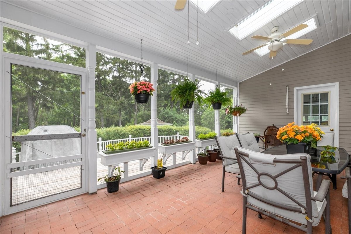 Property Photo:  1311 W 2nd Street  IA 50219 