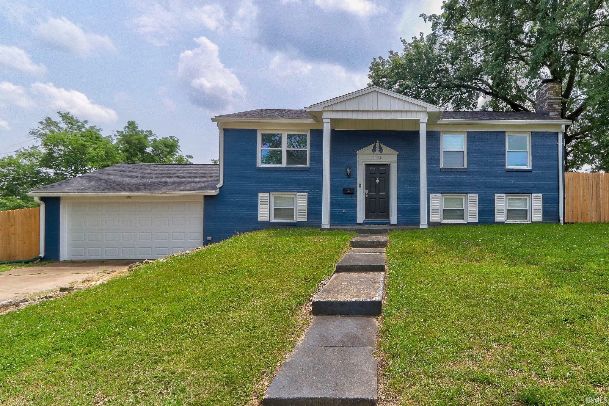 1114 Stonebridge Road  Evansville IN 47710-4362 photo