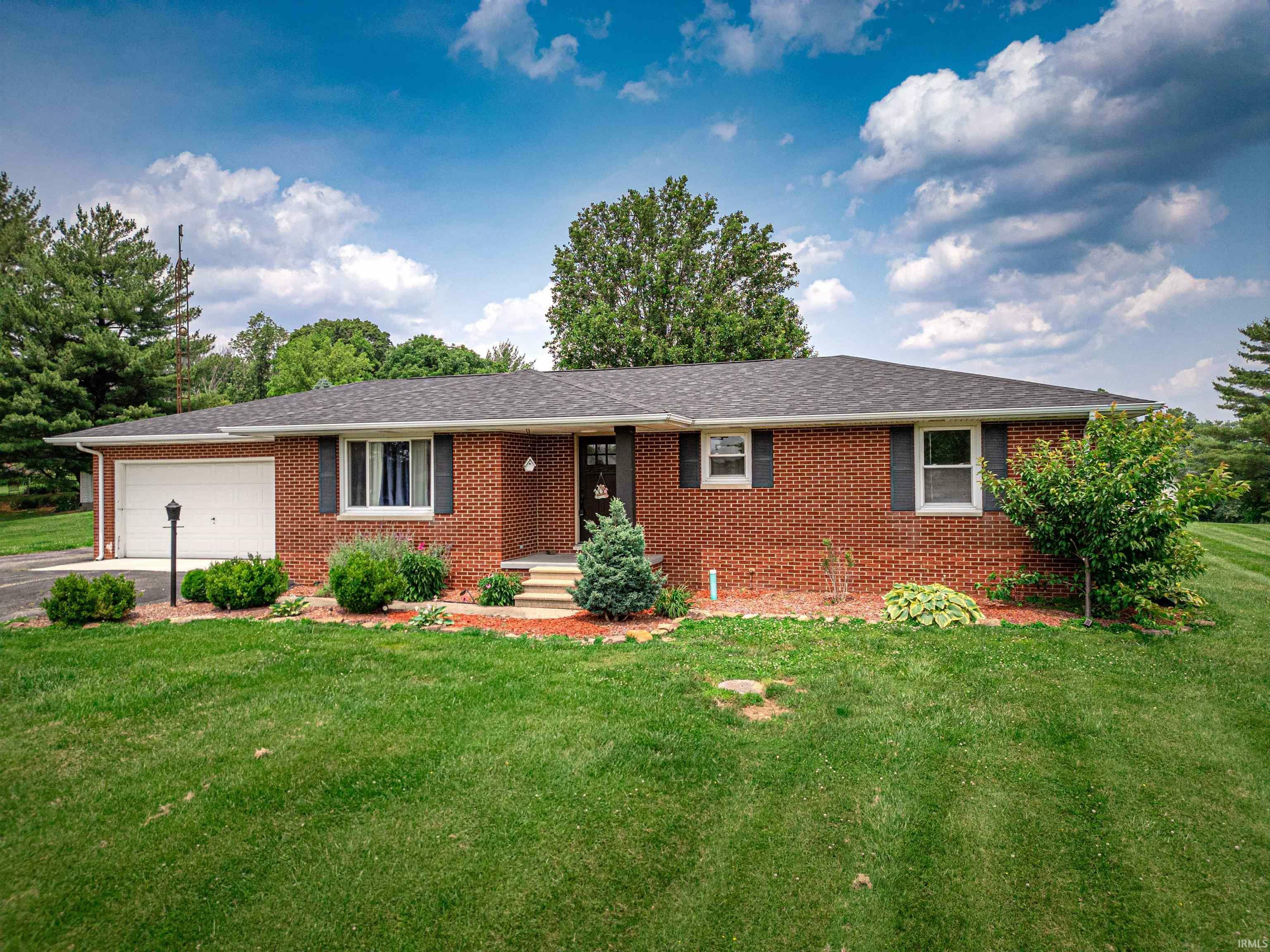 Property Photo: 5304 N Rolling Acres Drive IN 47567