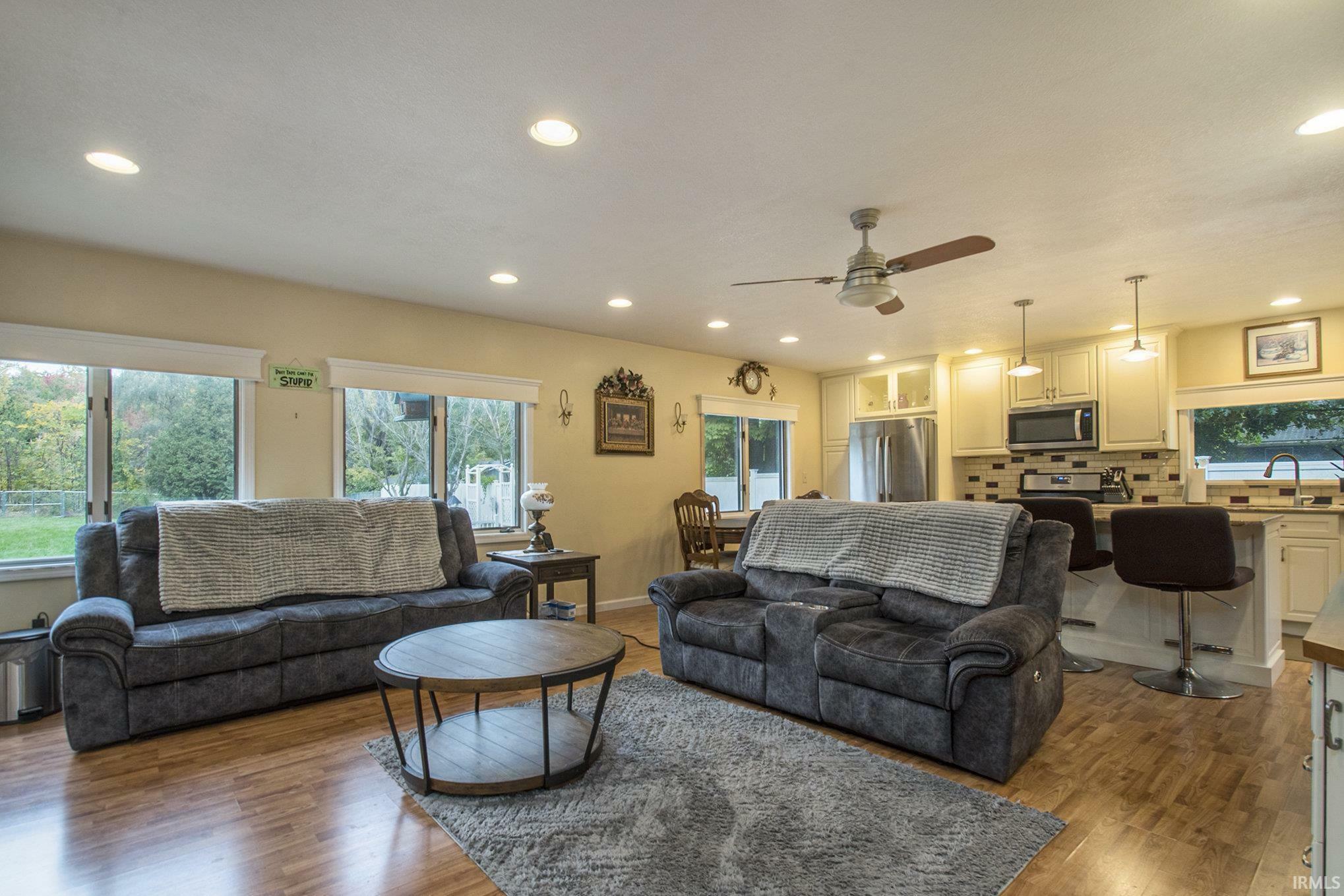 Property Photo: 804 E Vistula Street IN 46507